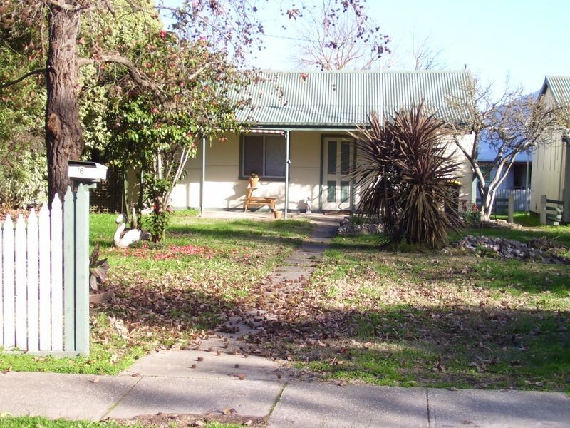 6 Aitken Street, Alexandra VIC 3714
