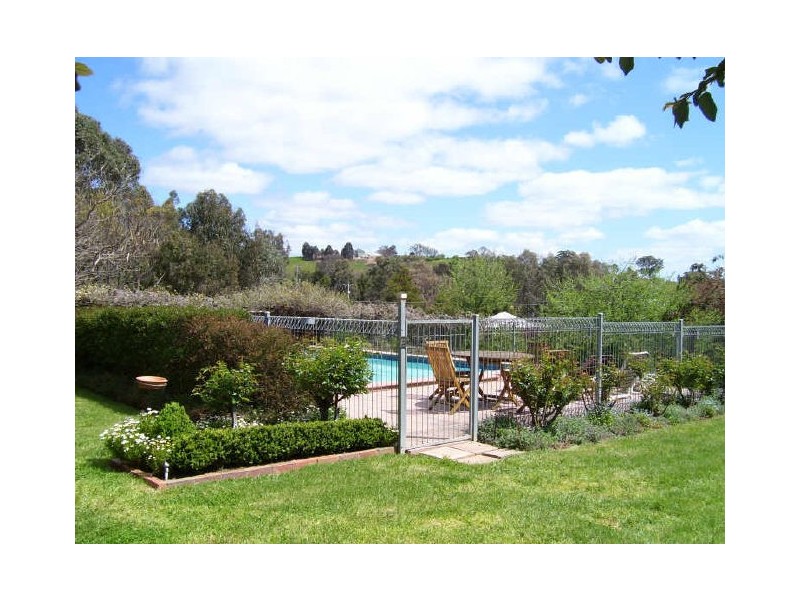 30 Halls Flat Road, Alexandra VIC 3714