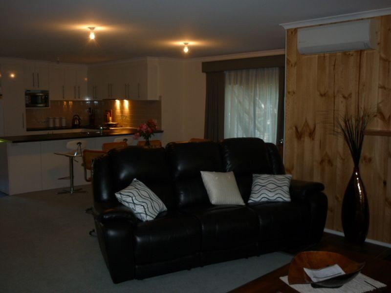 13 Hillside Drive, Eildon VIC 3713