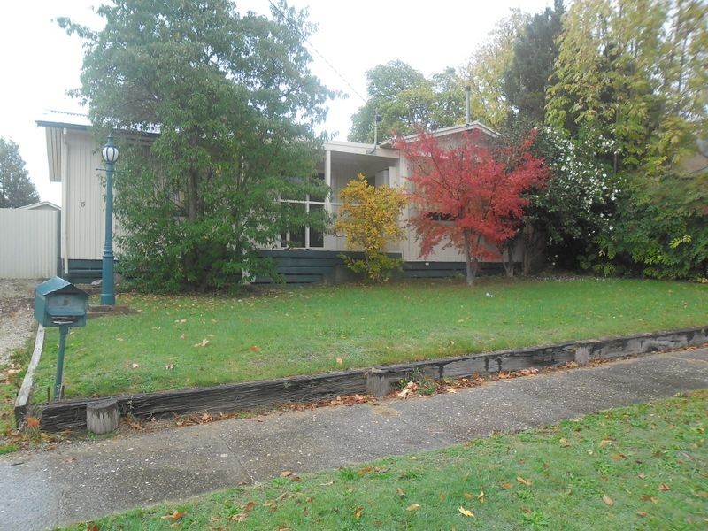 5 Fifth Street, Eildon VIC 3713