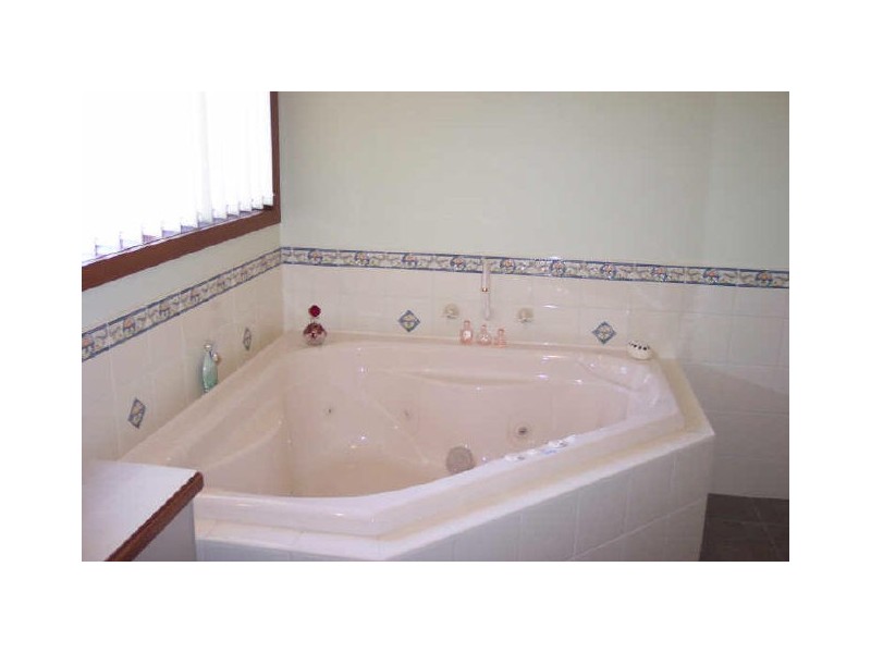 5 Oswald Drive, Alexandra VIC 3714