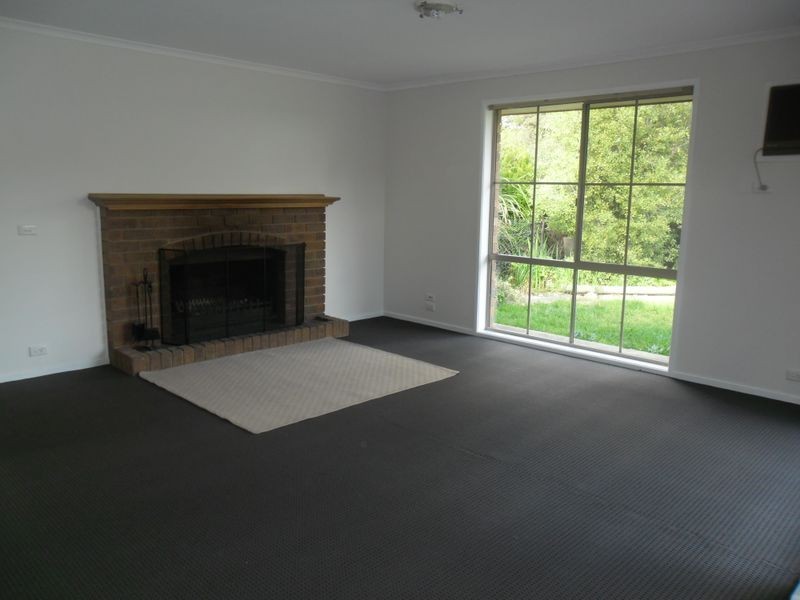 1 Shaw Avenue, Eildon VIC 3713