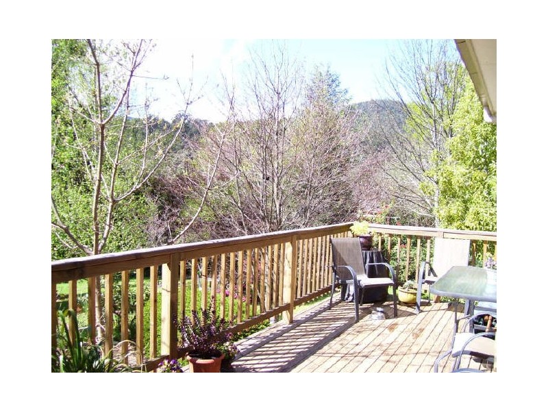 2/90 Falls Road, Marysville VIC 3779