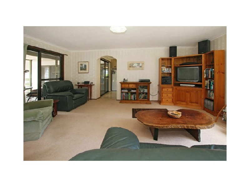 40 Mareeba Ave, Buxton VIC 3711