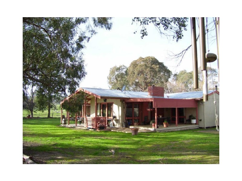 905 Gobur Road, Yarck VIC 3719