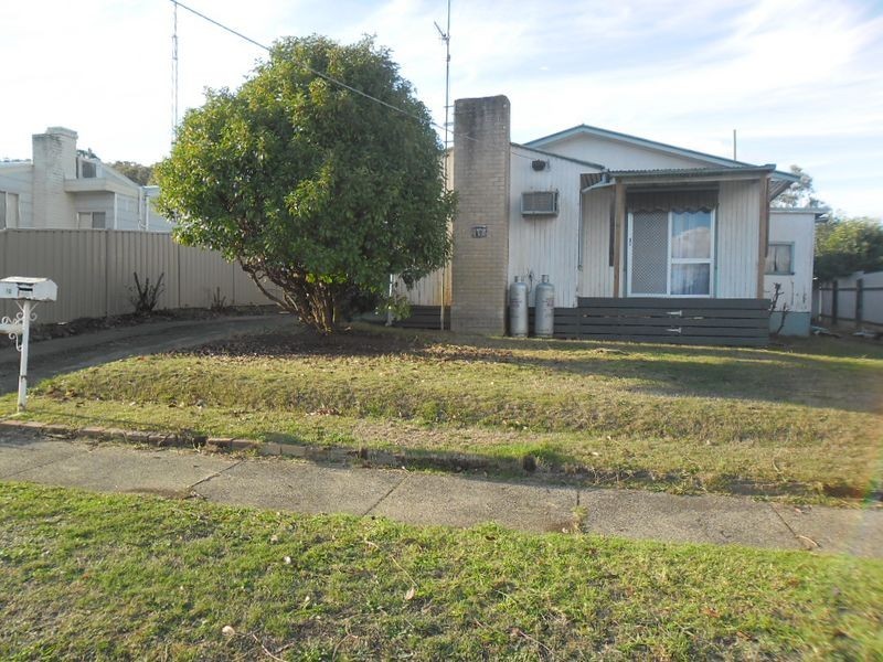10 Centre Avenue, Eildon VIC 3713