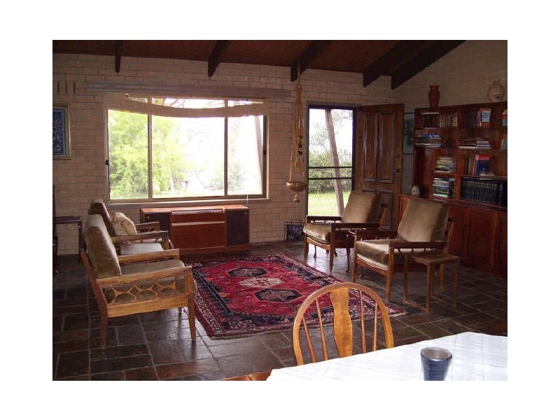 253 Left Arm Road, Taylor Bay VIC 3713