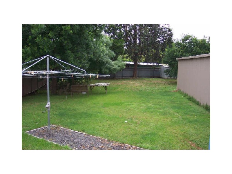 65 Bayley Street, Alexandra VIC 3714