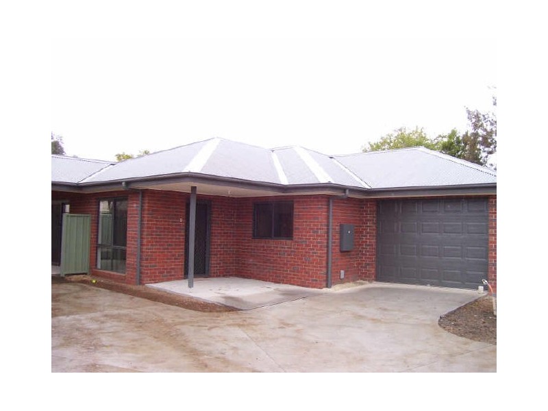 Unit 2 Shamrock Street, Alexandra VIC 3714