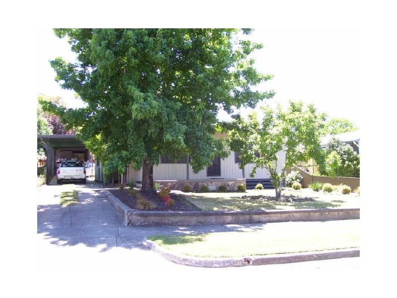 26 Tenth Street, Eildon VIC 3713