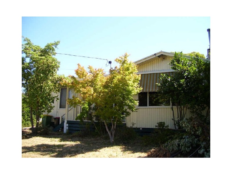 5 Fifth Street, Eildon VIC 3713