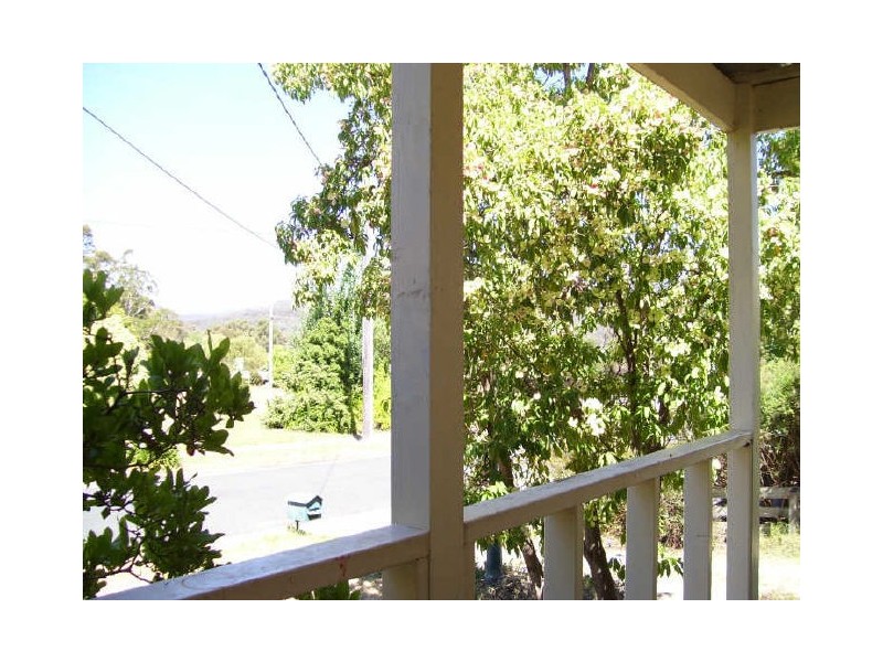 5 Fifth Street, Eildon VIC 3713