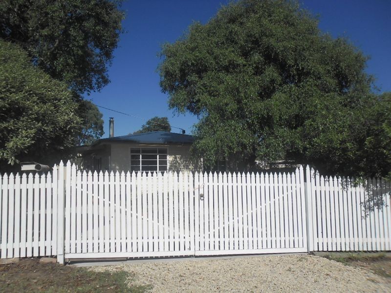 4 Hall Street, Alexandra VIC 3714