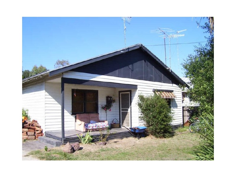 8 William Street, Alexandra VIC 3714