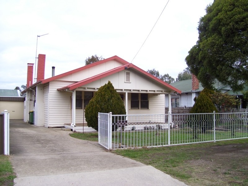 4 William Street, Alexandra VIC 3714