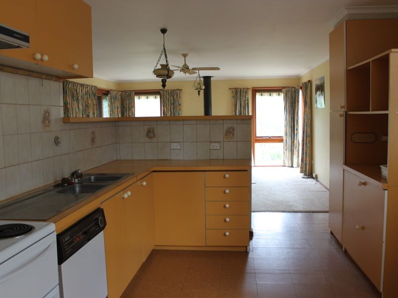 22 Hillside Avenue, Eildon VIC 3713