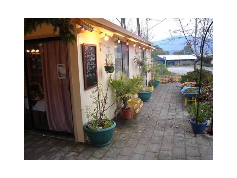 5 Hillside Drive, Eildon VIC 3713