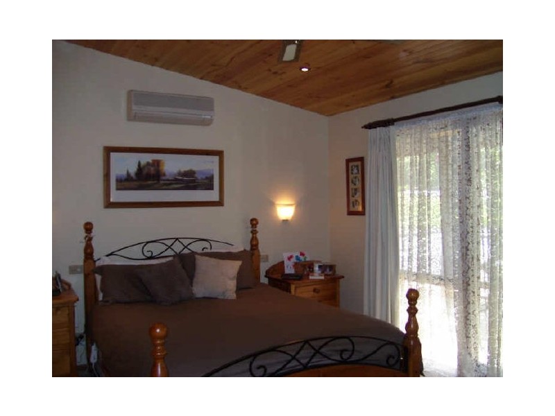 45 Shaw Avenue, Eildon VIC 3713