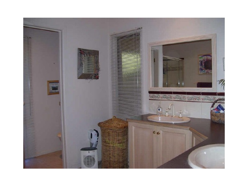 45 Shaw Avenue, Eildon VIC 3713