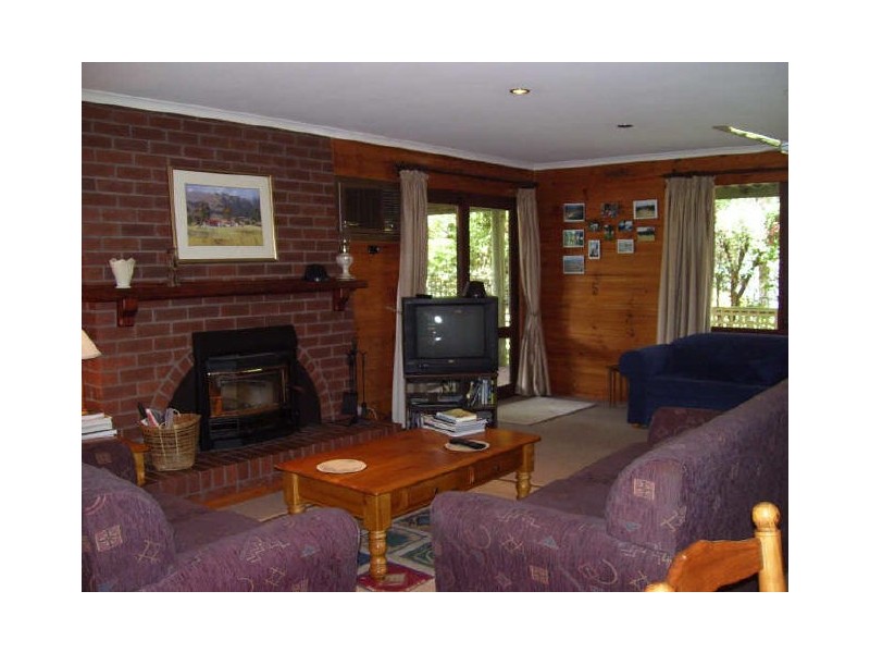 9 Shaw Avenue, Eildon VIC 3713