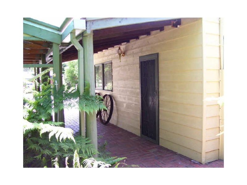 9 Shaw Avenue, Eildon VIC 3713
