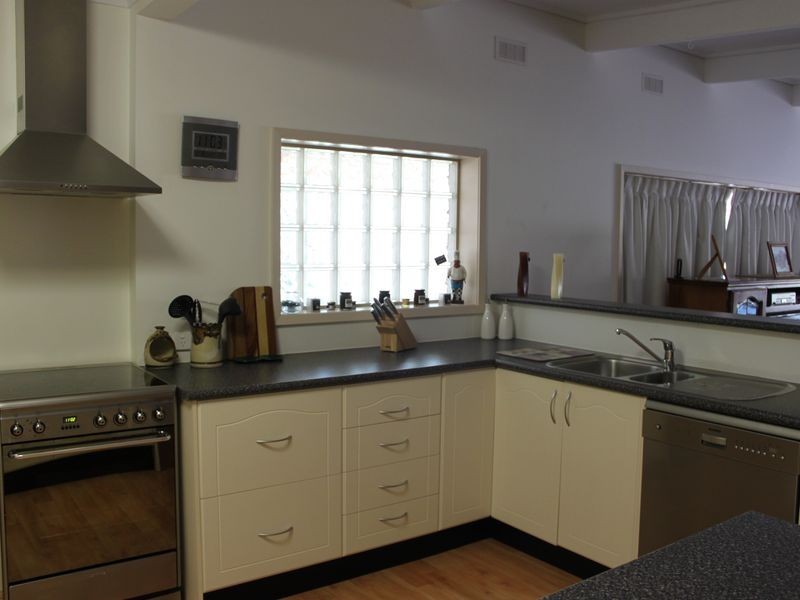 16 Villeneuve Street, Alexandra VIC 3714