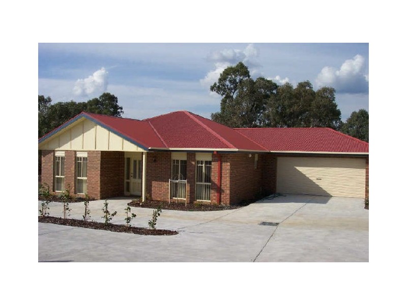 1/2 Thom Street, Alexandra VIC 3714