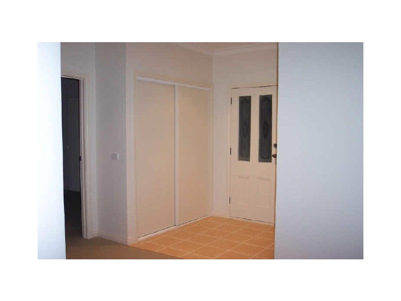 1/2 Thom Street, Alexandra VIC 3714