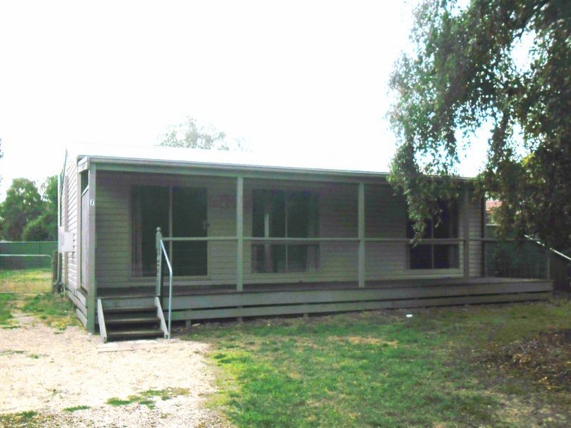 7 Paynes Avenue, Alexandra VIC 3714