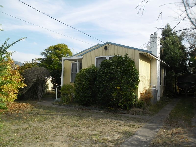 23 Hillside Avenue, Eildon VIC 3713