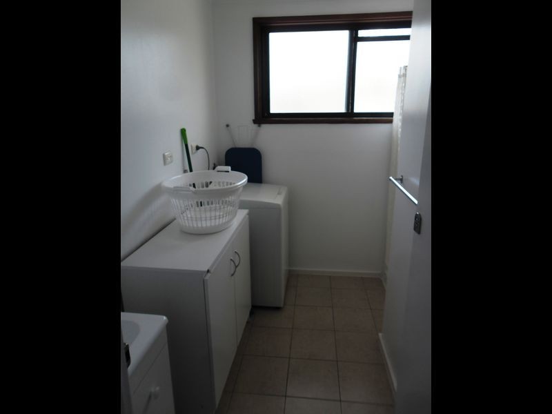 Unit 4/4 South Cres, Eildon VIC 3713