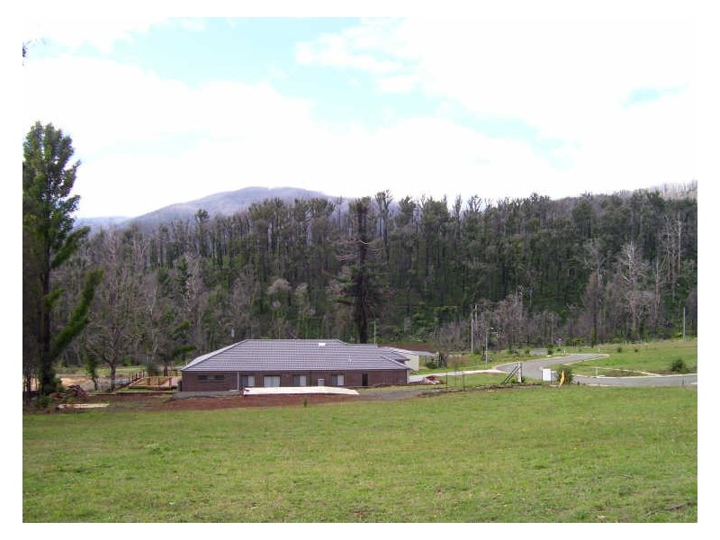 8 Gould Terrace, Marysville VIC 3779