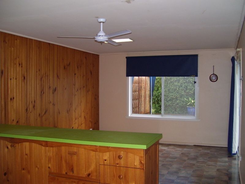 4 Tenth Street, Eildon VIC 3713