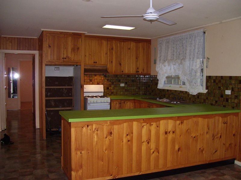 4 Tenth Street, Eildon VIC 3713