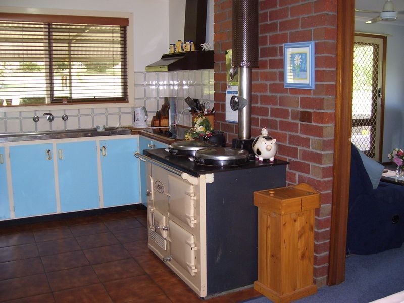 29 Riversdale Road, Alexandra VIC 3714