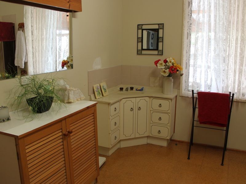 24 Downey Street, Alexandra VIC 3714