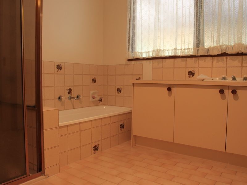 12 Mareeba Avenue, Buxton VIC 3711