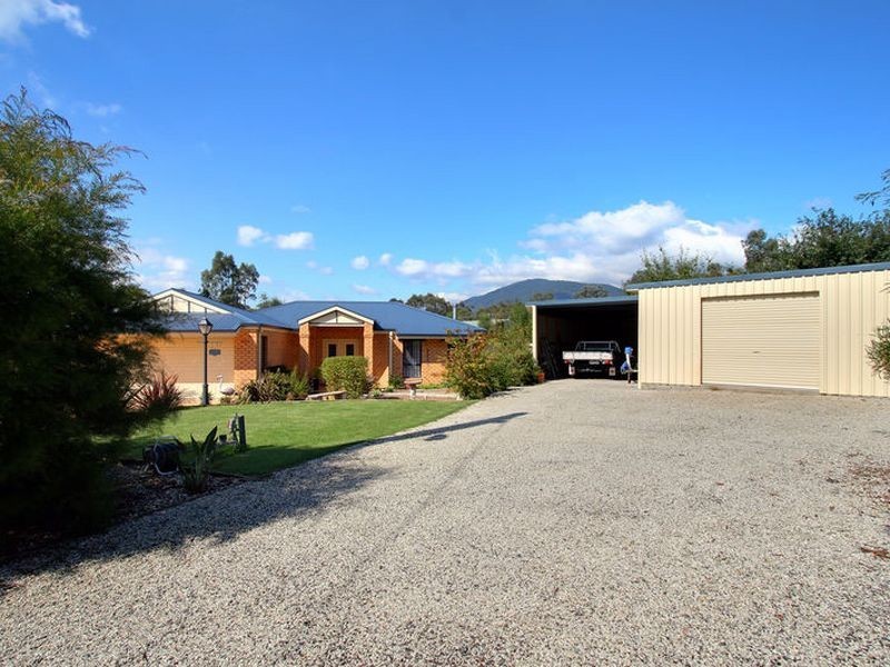 10 Tuohy Court, Eildon VIC 3713