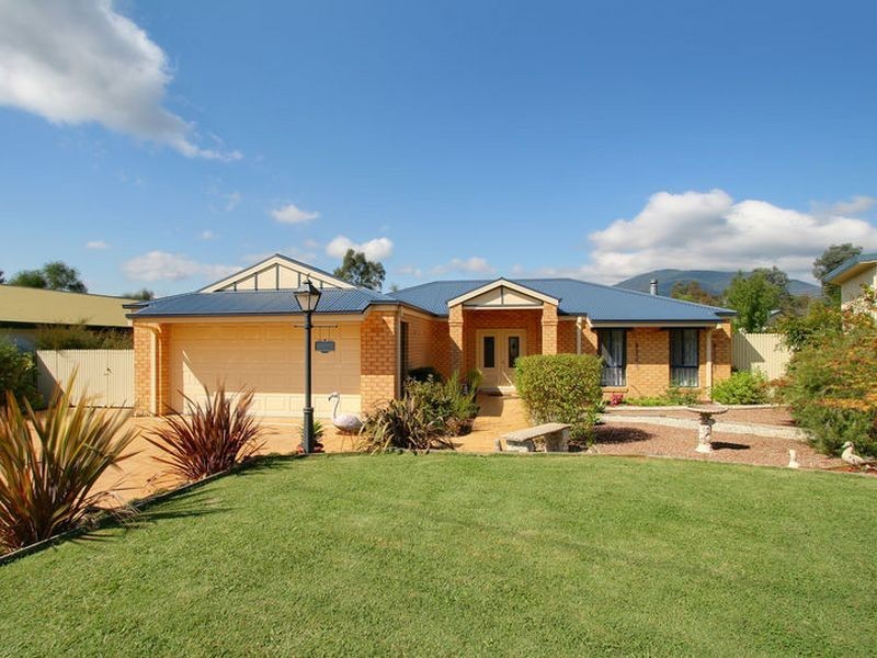 10 Tuohy Court, Eildon VIC 3713