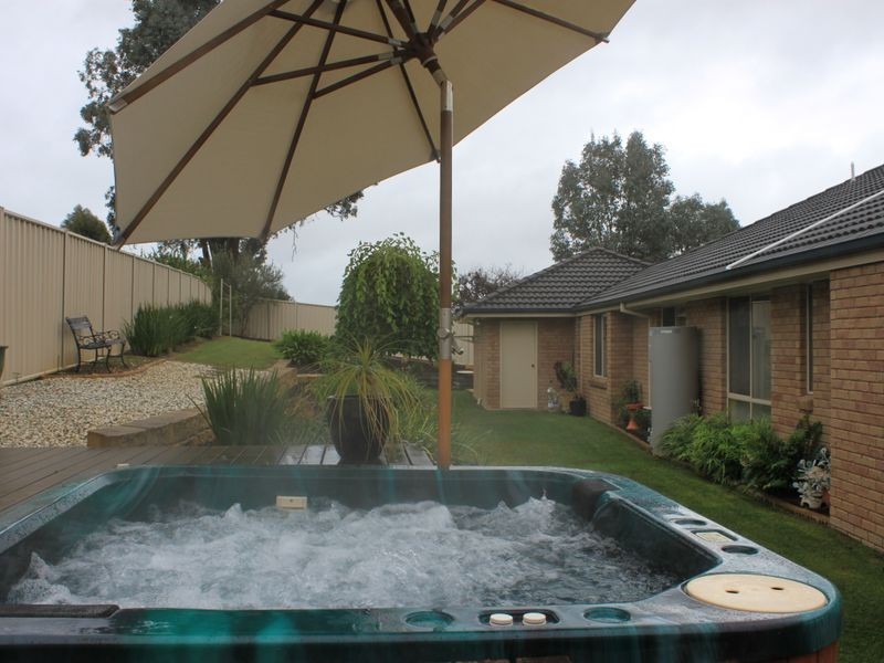 6 Dunn Court, Alexandra VIC 3714