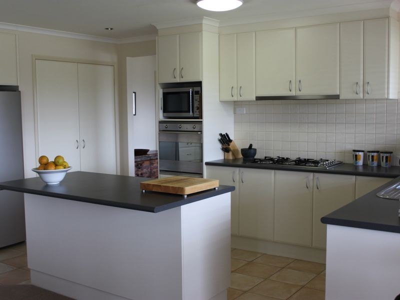 6 Dunn Court, Alexandra VIC 3714