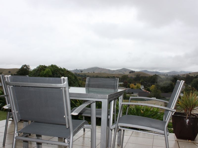 6 Dunn Court, Alexandra VIC 3714