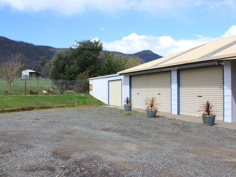 42 South Cathedral Lane, Buxton VIC 3711