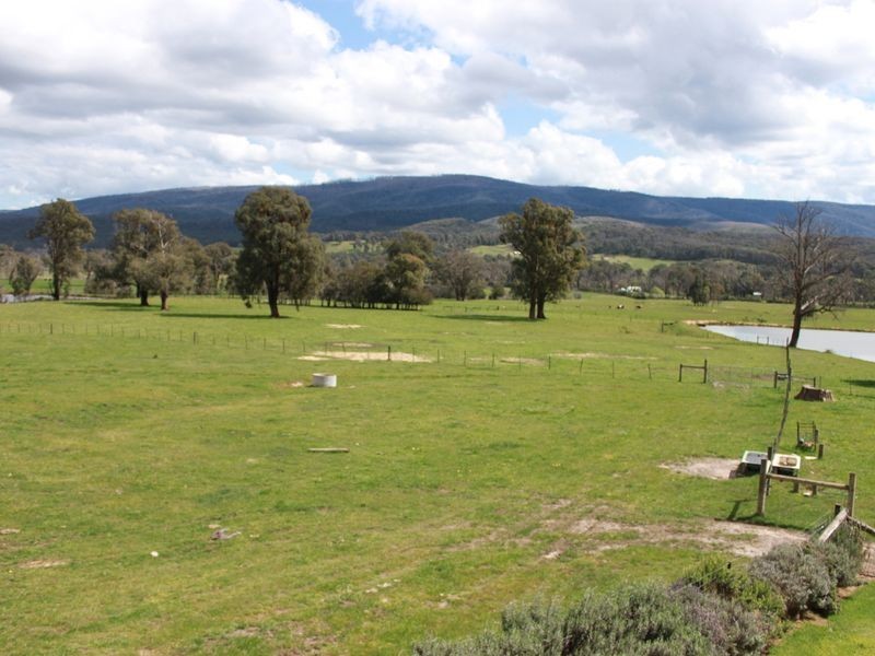 42 South Cathedral Lane, Buxton VIC 3711