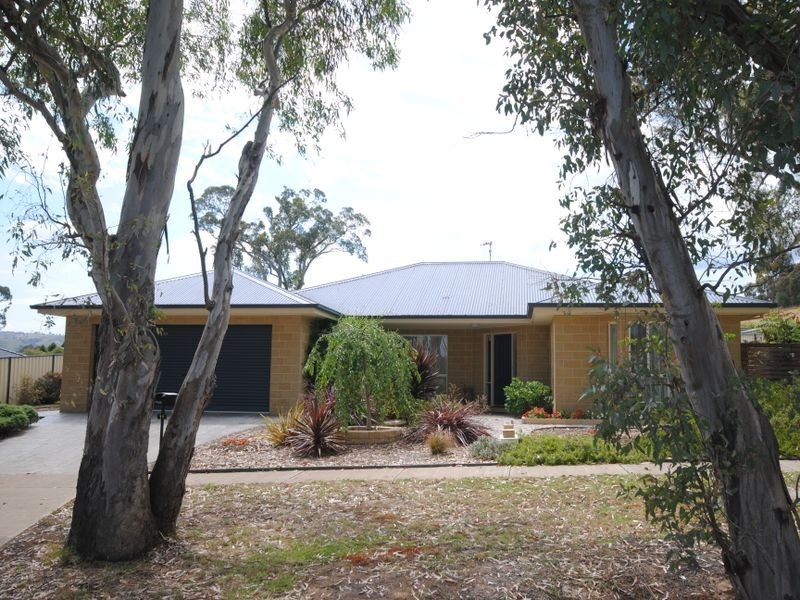 11 Halls Flat Road, Alexandra VIC 3714