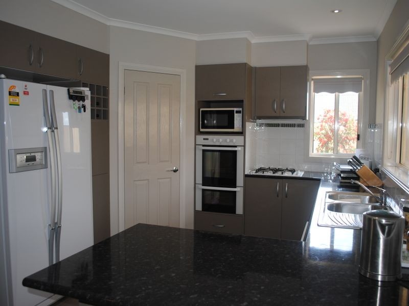 11 Halls Flat Road, Alexandra VIC 3714