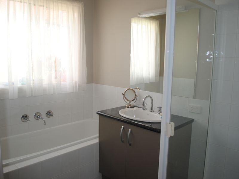 11 Halls Flat Road, Alexandra VIC 3714