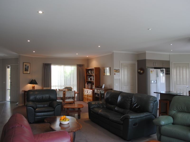 11 Halls Flat Road, Alexandra VIC 3714