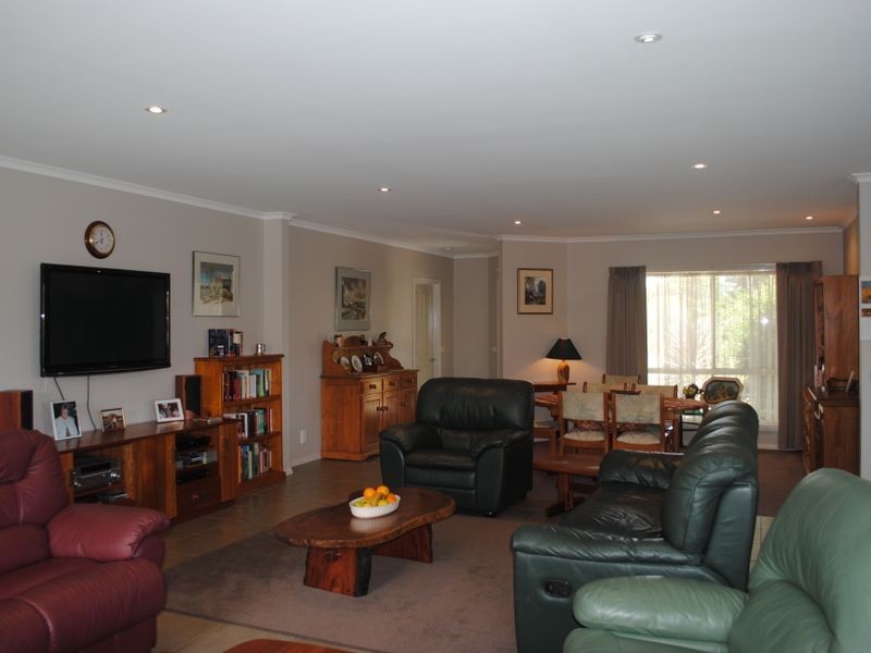 11 Halls Flat Road, Alexandra VIC 3714