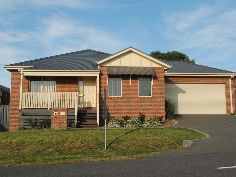 2/5 Myrtle Street, Alexandra VIC 3714